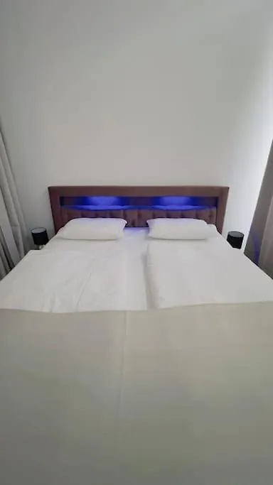 Apartman II Centrum Praha 0*, براغ
